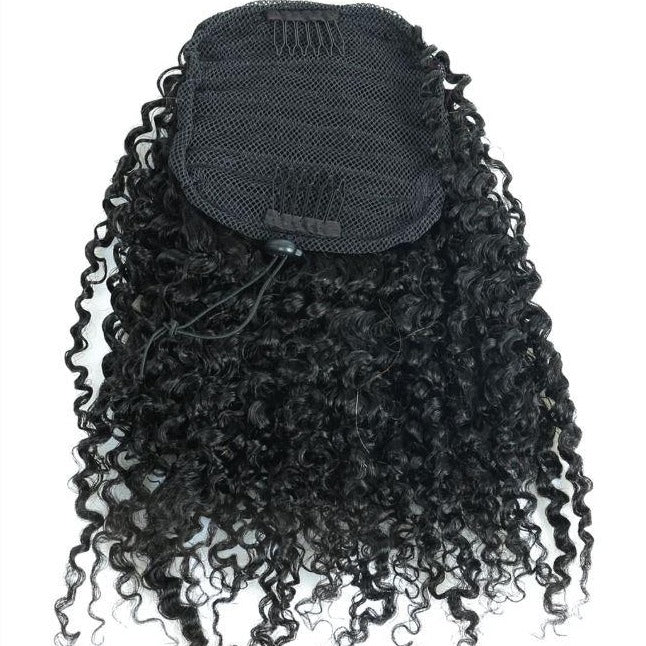 Ponytail noire cheveux bouclés naturels